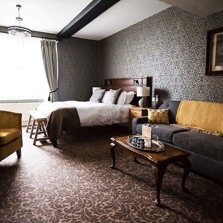 The Blue Boar Hotel Witney Ngoại thất bức ảnh