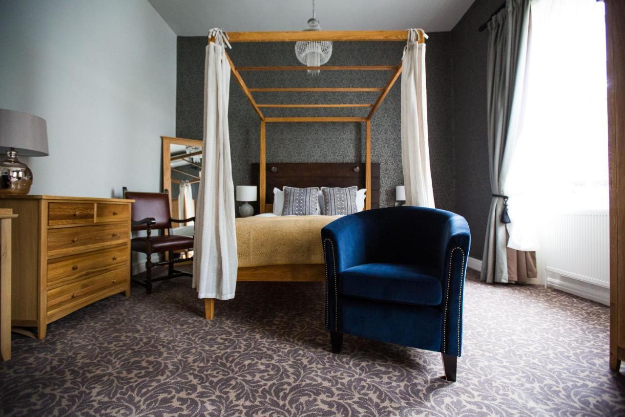 The Blue Boar Hotel Witney Ngoại thất bức ảnh