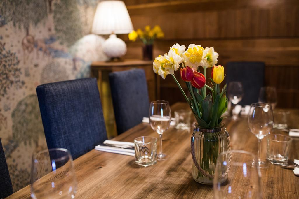 The Blue Boar Hotel Witney Ngoại thất bức ảnh