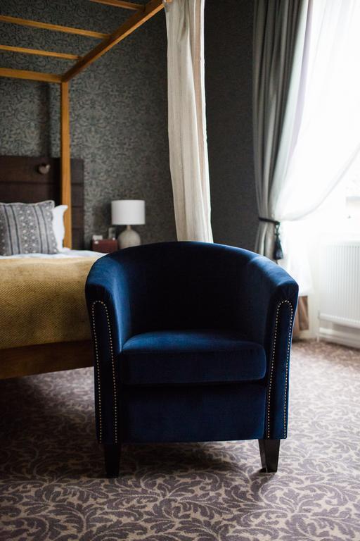 The Blue Boar Hotel Witney Ngoại thất bức ảnh