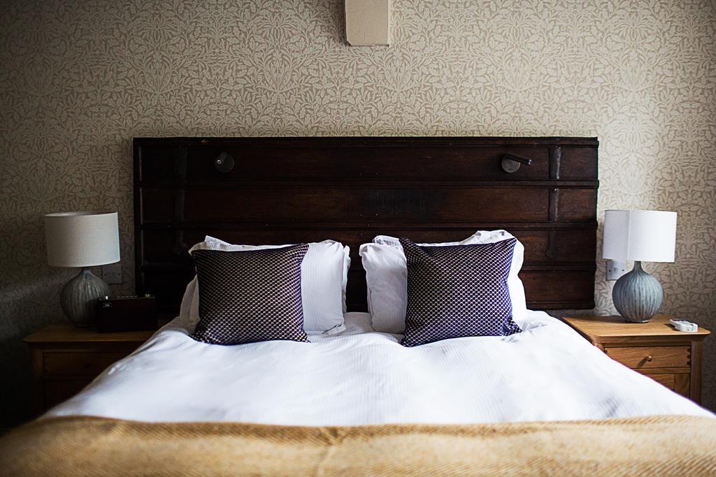 The Blue Boar Hotel Witney Ngoại thất bức ảnh