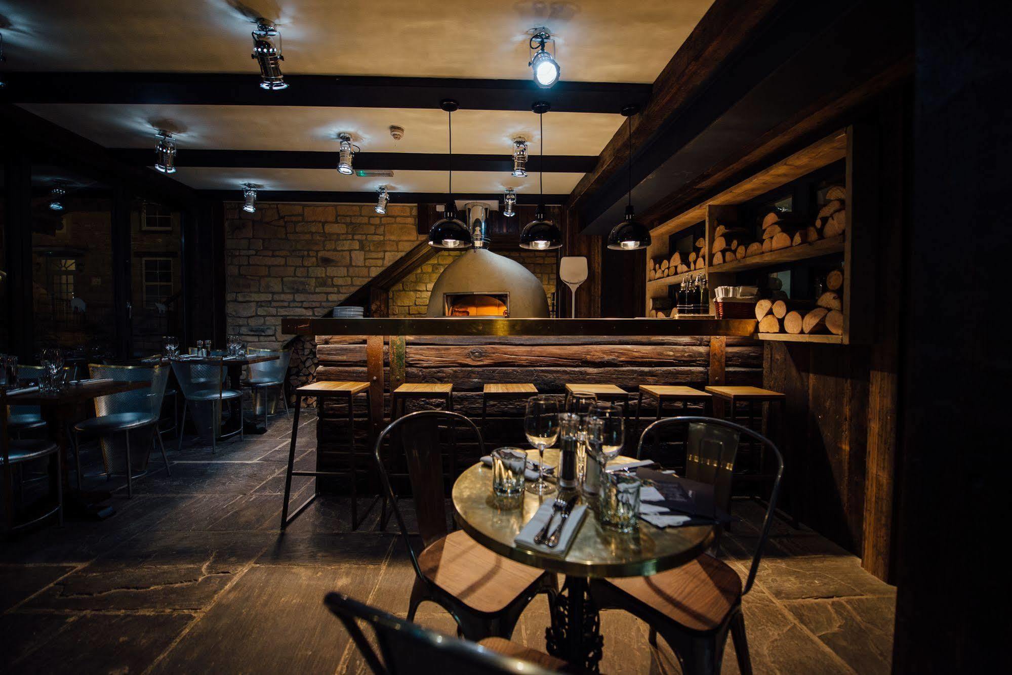 The Blue Boar Hotel Witney Ngoại thất bức ảnh